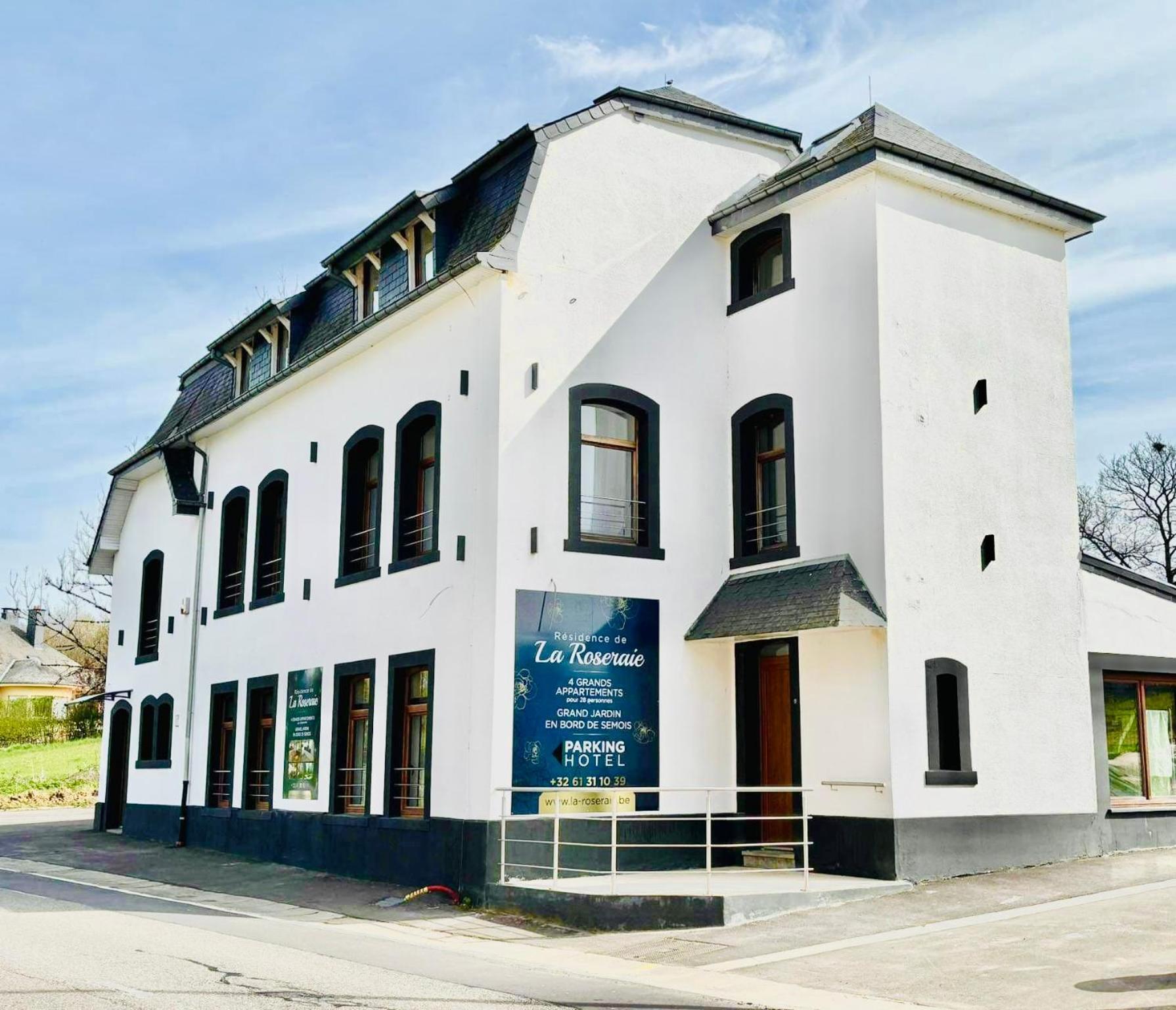 Residence De La Roseraie Florenville Eksteriør bilde